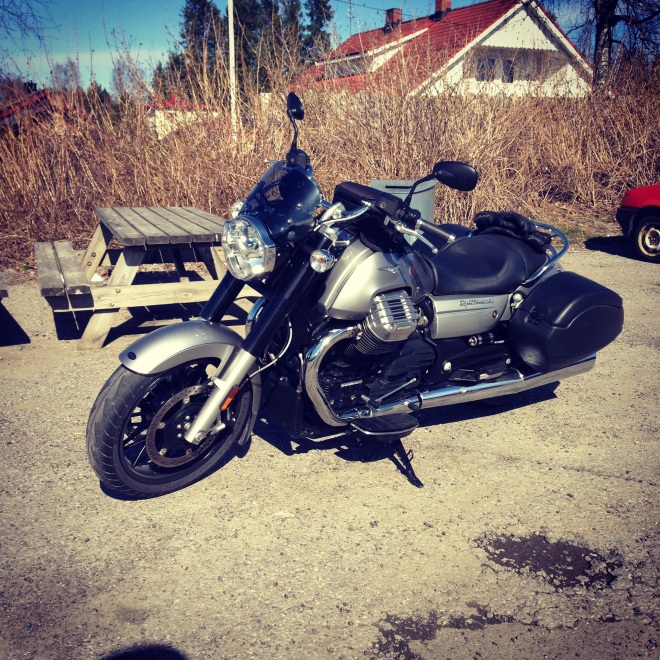 My Guzzi California 1400 is too ready for a new season, as spring finally has arrived.